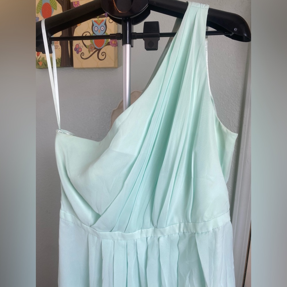 Dove & Dahlia by Weddington Way Size 18 Chiffon Bridesmaid dress,in a mint green - Picture 3 of 12